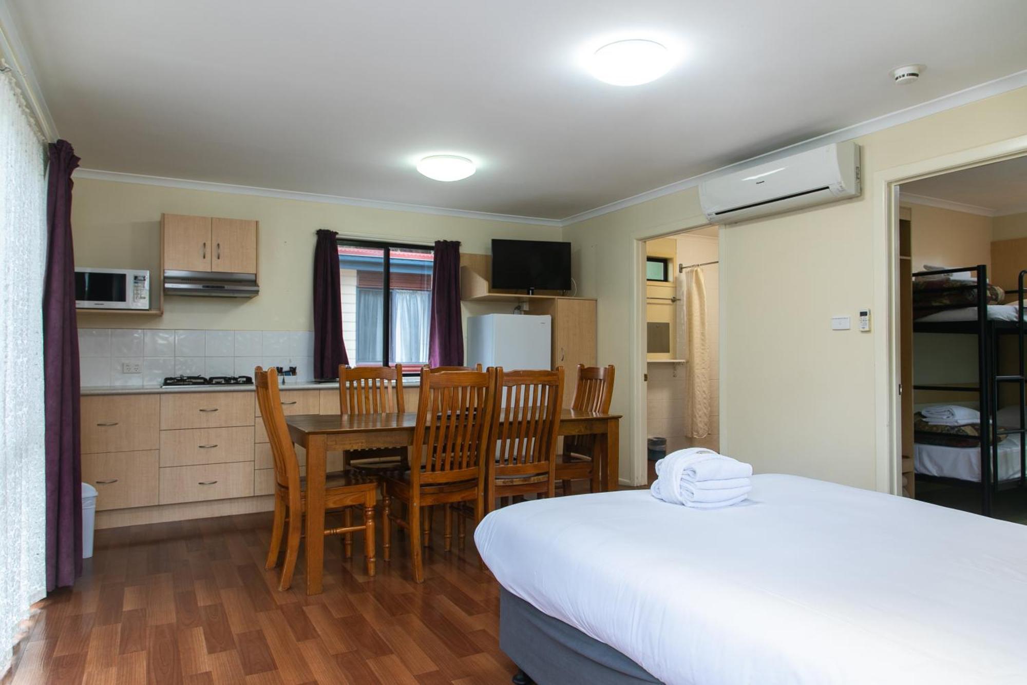 Big4 Toowoomba Garden City Holiday Park Phòng bức ảnh